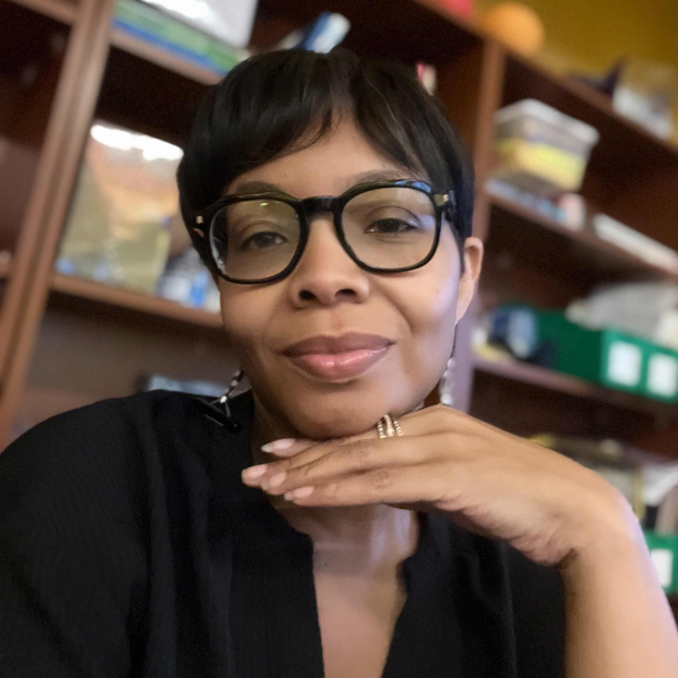 Principal Rauchaun DuPree smiling.